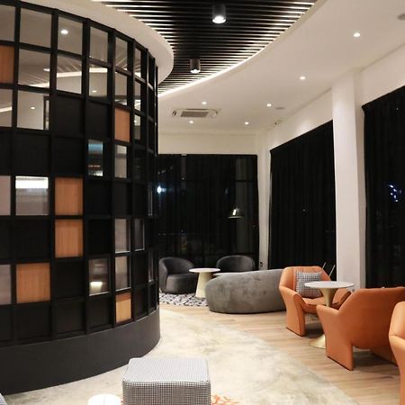 Otel Hotel Suite Sibu Extérieur photo