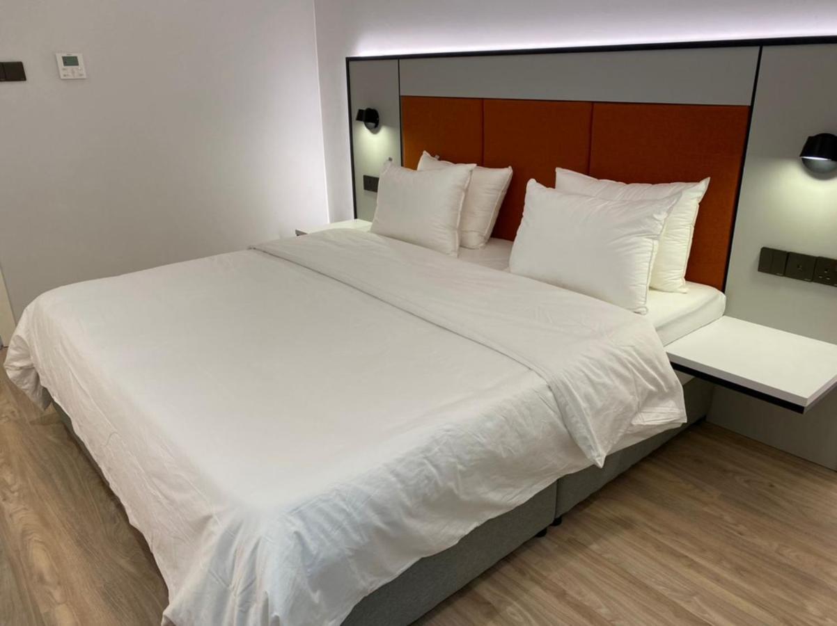 Otel Hotel Suite Sibu Extérieur photo