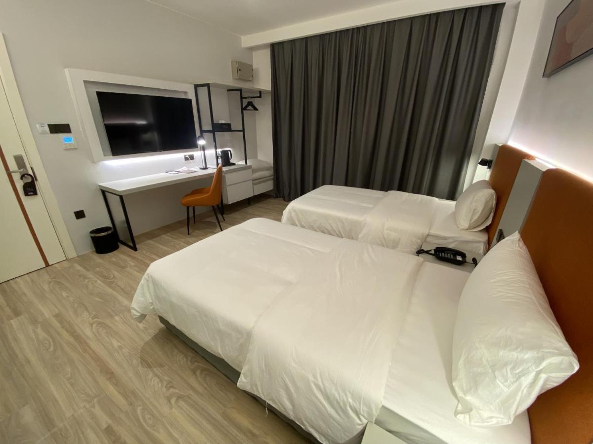 Otel Hotel Suite Sibu Extérieur photo